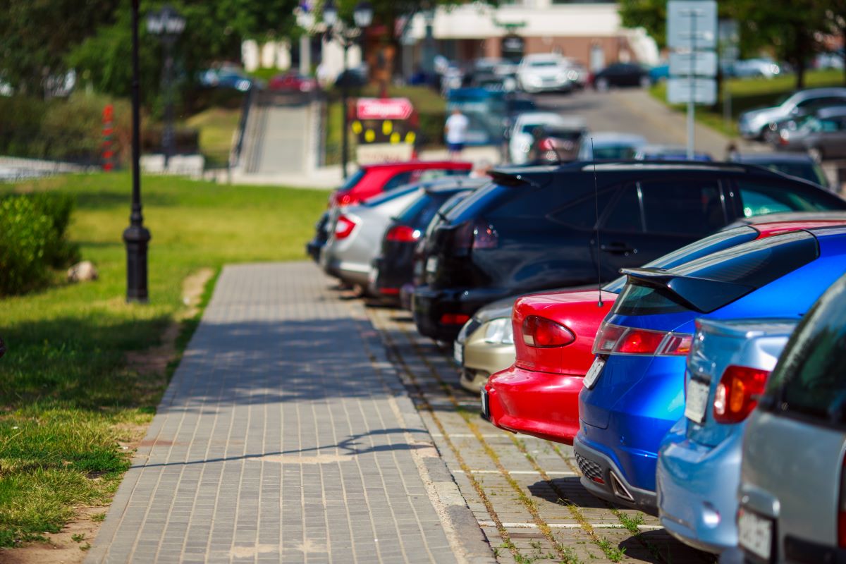 Parkplatzmangel lösen – Praktische Strategien für Wohngebiete
